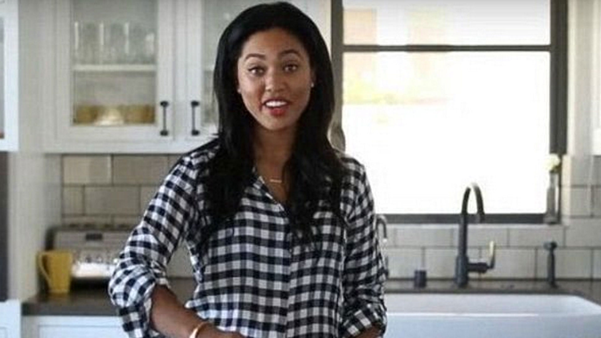 ayesha curry speaks out on controversial memes using her image nba curry ayesha 42916 usnews getty ftr_1l9rsxfn5o6pj1spghfzp3mskv?t=1672967572&w=960&quality=70 ayesha curry speaks out on controversial memes using her image nba